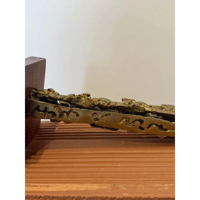 Hugo Rodrigues Abstract Brutalist Bronze Sculpture on Wood Base, Brazil 1985 For Sale - Image 14 of 16