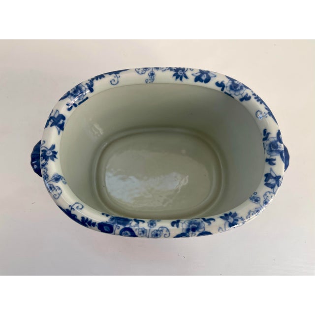 1950s Chinese Export Style Porcelain Jardiniere Oval Bowl For Sale - Image 5 of 10