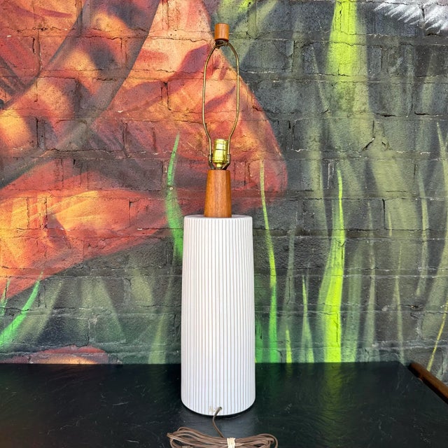 Mid 20th Century Gordon & Jane Martz / Marshall Studios Ceramic Table Lamp For Sale - Image 5 of 10