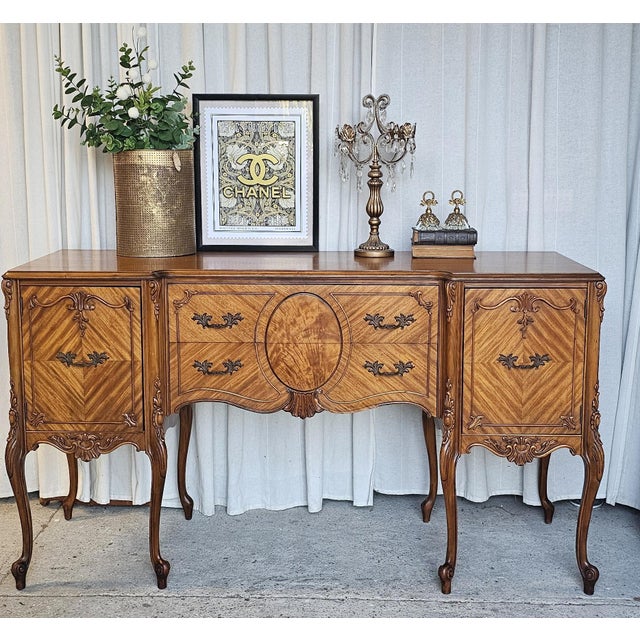 Beautiful Burl Sideboard Cabinet, Buffet, Bar Cabinet, Credenza... you name the use. French Provincial Louis XV style ....