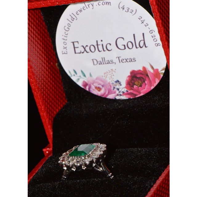 Gia Certified Natural 3.10Cts vs F Diamond Emerald 18k Solid Gold Milgrain Bezel Halo Ring, Size 6.5 For Sale - Image 13 of 14