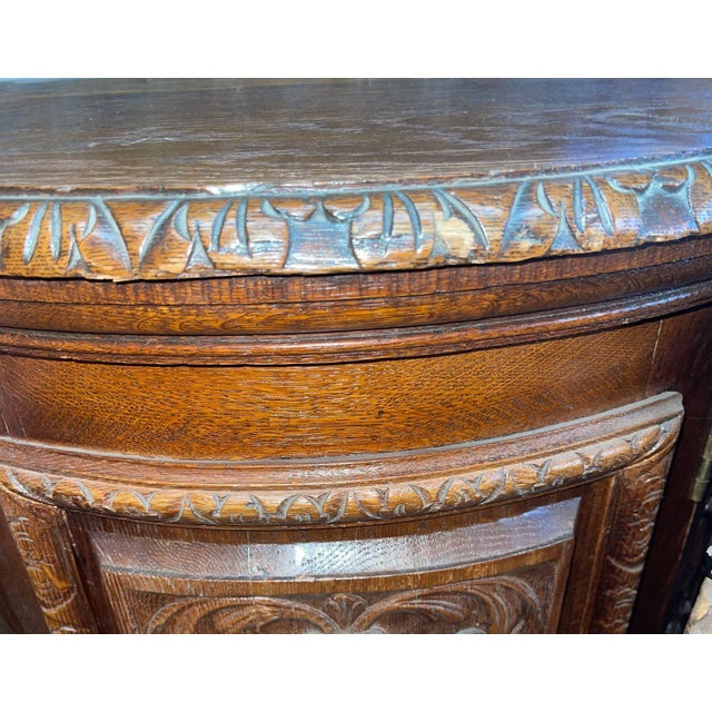 Brown American Victorian Oak Sideboard With Carved Details & Triple Mirror, c.1880 For Sale - Image 8 of 8