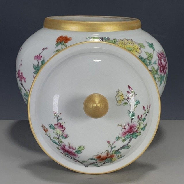 White Famille Rose Enameled Porcelain Ginger Jar With Gilt Finial and Peony Motif For Sale - Image 8 of 9