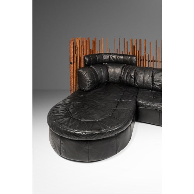 Organic Modern "Isle D'Palm" Modular Sofa in Leather and Palm Wood Attributed to Pacific Green, Australia, Circa 2000s For Sale - Image 10 of 12