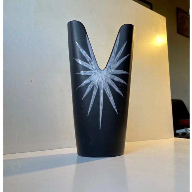 - Large burgundia vase designed by Svend Aage Holm-Sorensen - Black main glaze with white star decor by Svend Aage Jensen...