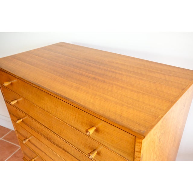 1960s Mid-Century Modern Chest of Drawers in Walnut by Alfred Cox for Heals, 1960s For Sale - Image 5 of 18