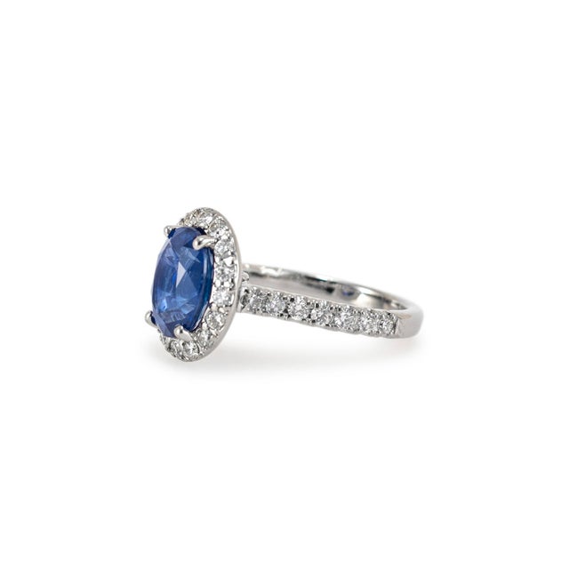 14k White Gold Agl Ceylon 3.54ct Oval Sapphire Halo Diamond Cocktail Ring, Size 6 For Sale - Image 4 of 9