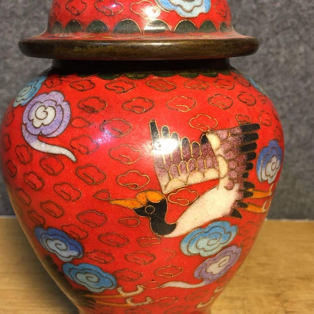 Pair of Vintage Chinese Cloisonné Red Ground "Crane & Clouds" Covered Jars - 2570g For Sale - Image 4 of 9