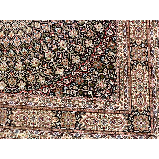 Tabriz Gombad Rug, 1990s For Sale - Image 4 of 17