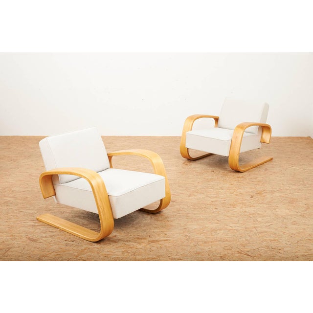 Tank Cantilever Chairs in Birch Plywood by Alvar Aalto, Set of 2, in Very Good conditions. Designed 1920 to 1949 I have...