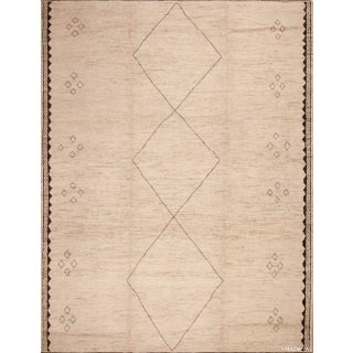 Nazmiyal Collection Minimalist Tribal Geometric Modern Area Rug For Sale
