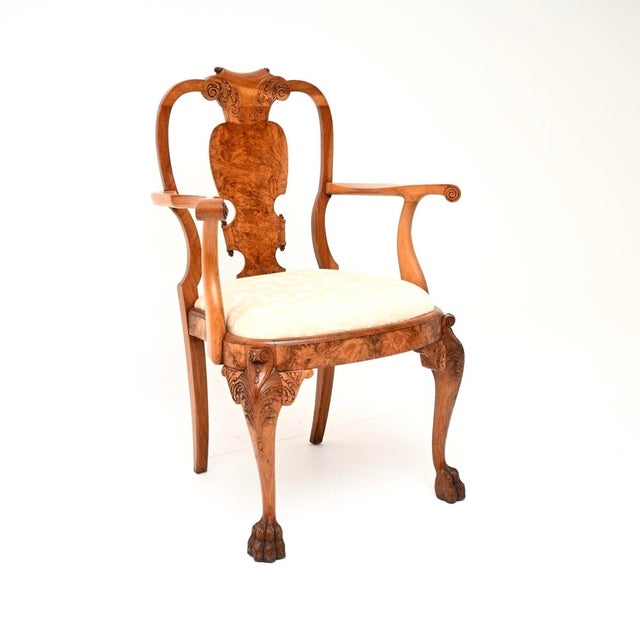 Vintage Queen Anne Style Dining Table and Chairs in Burr Walnut, 1920, Set of 9 For Sale - Image 6 of 11