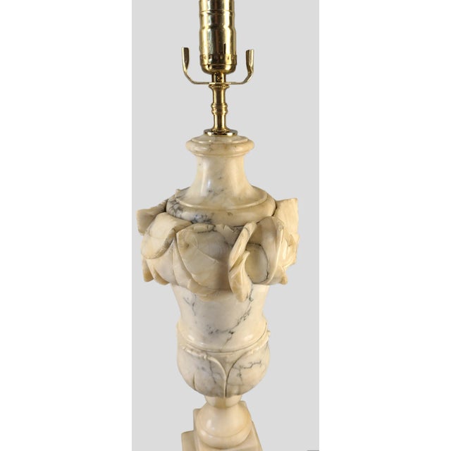 Early 20th Century Neoclassical Urn Over Size Hand Carved Roses Italian Marble Table Lamp For Sale - Image 10 of 12