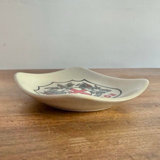 English Midcentury Wade of England London Crest Catchall or Ashtray For Sale - Image 3 of 5