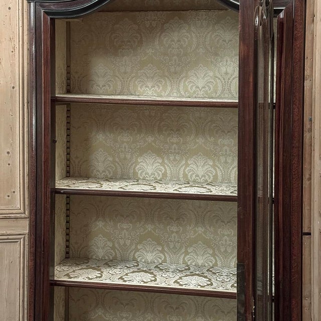 19th Century French Napoleon III Period Burled Walnut Display Armoire ~ Bookcase For Sale - Image 16 of 18