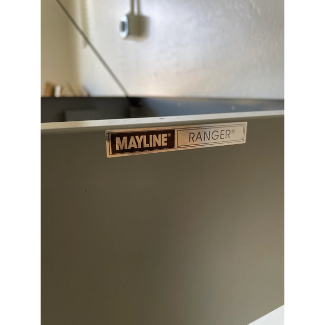 Almost new! Mayline Rangler sets the standard for professional drafting tables. This is a quad-leg table for drawing and...
