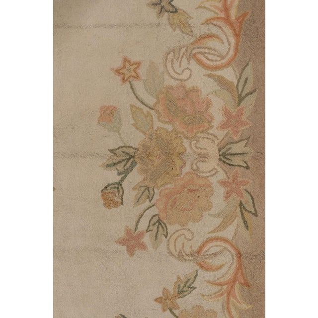 Antique 20th Century Hooked Rug in Beige With Garden Bouquet Design - Rug & Kilim For Sale In New York - Image 6 of 9