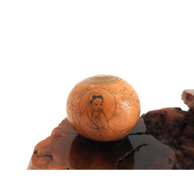 Mid 20th Century Mid-Century Organic Burl Wood Pedestal Stand & Fine Etched Pyrography Gourds - Set of 3 For Sale - Image 5 of 18