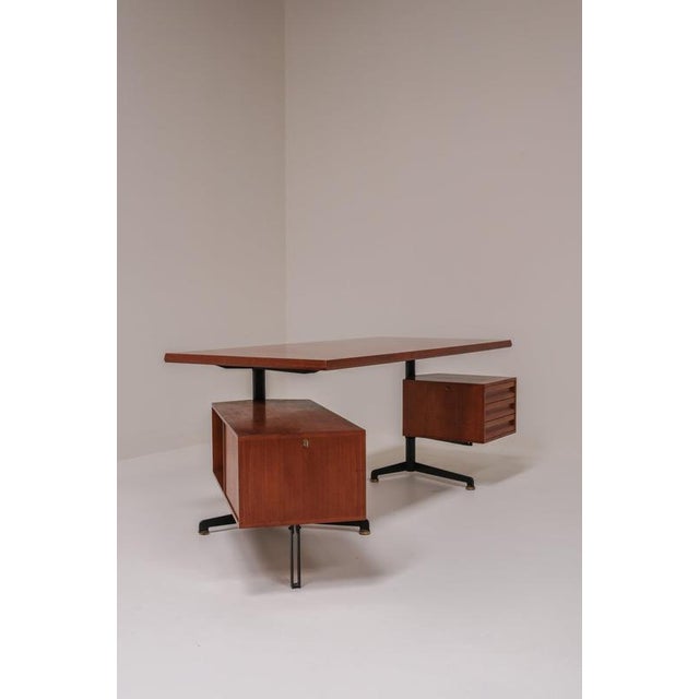 T95 Executive Desk by Osvaldo Borsani for Tecno, Italy, 1956 For Sale - Image 3 of 15