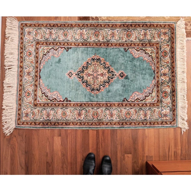 Double Knot Finest Green Handknotted Wool Rug (35" X 52") For Sale - Image 6 of 10