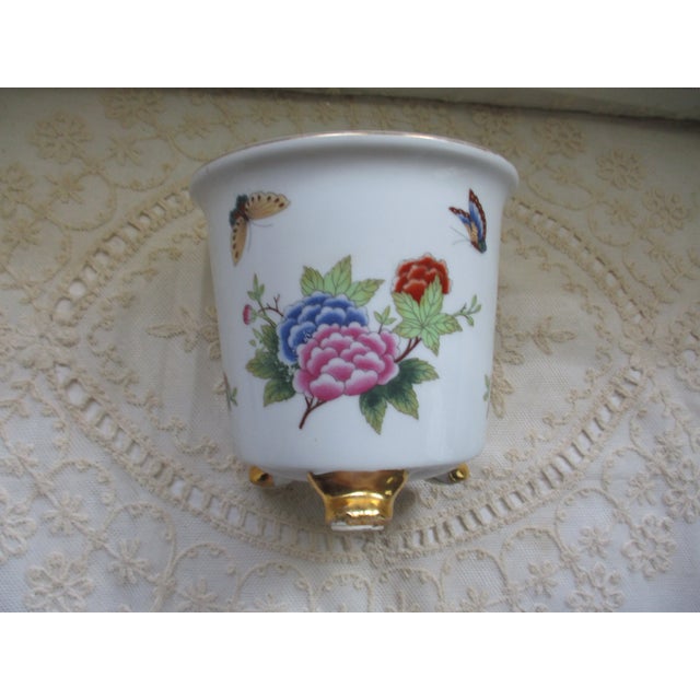 This is a Vintage French Country Design Gold Footed Cache Pot / Jardiniere Butterflies & Flower and measures 5.5" tall x...