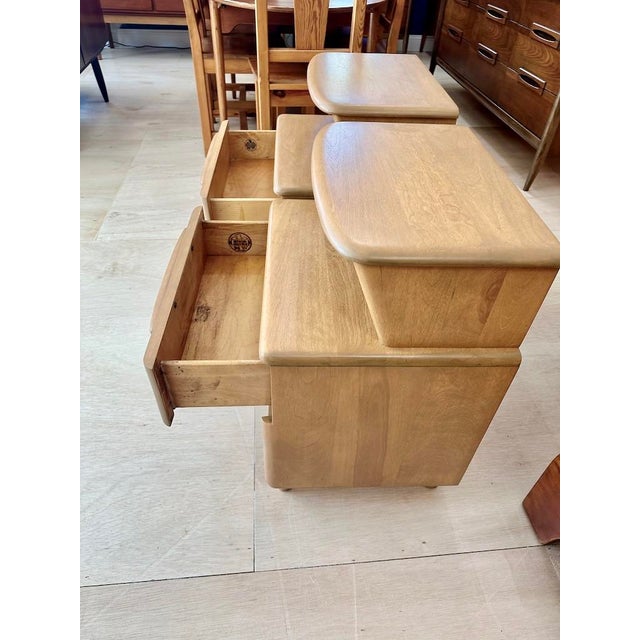 Heywood-Wakefield Pair of Heywood Wakefield ‘Encore’ Nightstands For Sale - Image 4 of 8