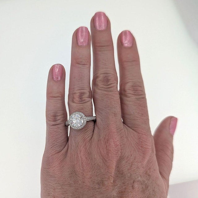 Silver Stardust 18kw Halo Engagement Ring With Cz Center, Size 7 For Sale - Image 8 of 8