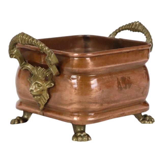 Antique 19th Century Copper Planter with Claw Feet and Lion Heads, 1890s For Sale - Image 3 of 15
