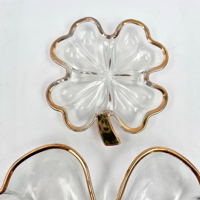 Mid 20th Century Mid-Century Modern Jeannette Glass Four-Leaf Clover Shamrock Gold Trim Serving Set - 5 Pieces For Sale In New York - Image 6 of 11