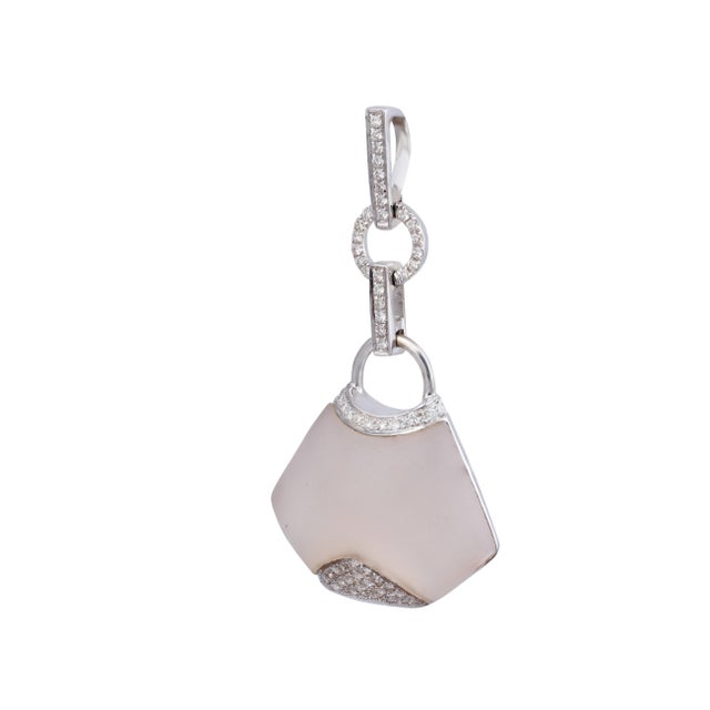 Diamond Semi Precious Pendant in 18k gold For Sale - Image 4 of 5