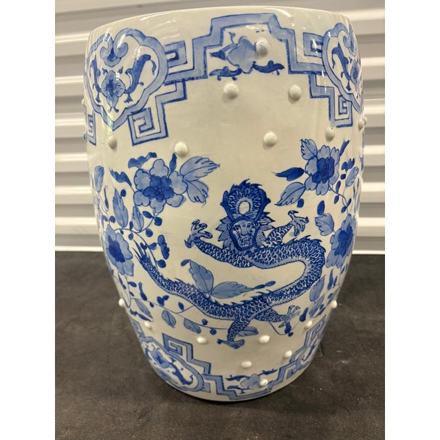 Late 20th Century Vintage Blue and White Chinoiserie Ceramic Garden Stool For Sale - Image 5 of 7