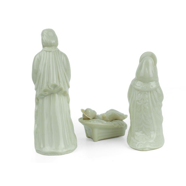 Lenox 1990's China Holy Family Nativity Set With Acrylic Star Jewels by Lenox Usa - 4 PCS For Sale - Image 4 of 11