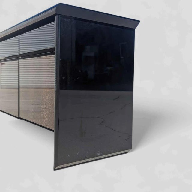 Saporiti Italia Postmodern Snakewood and Lacquer Credenza by Giorgio Collection for Saporiti Italia, 1980s For Sale - Image 4 of 10