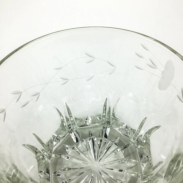 Mid Century Etched Heavy Glass Ice Bucket For Sale In Portland, ME - Image 6 of 7