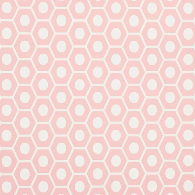 Schumacher Sample - Schumacher Queen B Wallpaper in Pink For Sale - Image 4 of 4