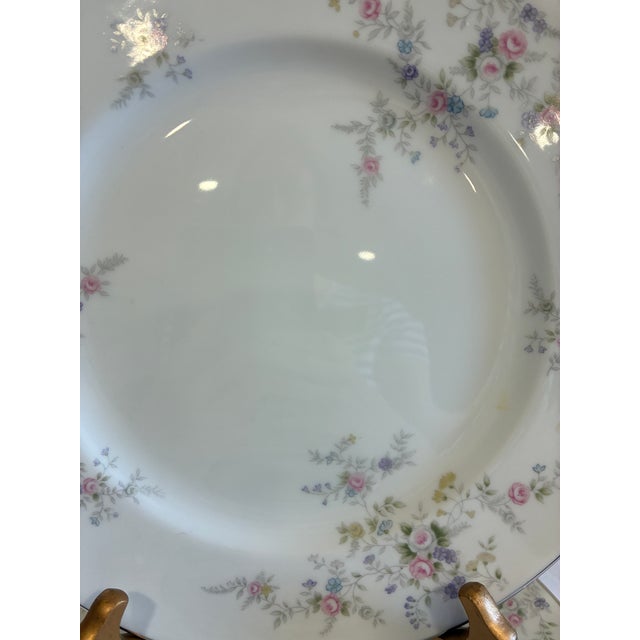1970s Vintage Wyndham "Cambric" Floral Fine China Dinner Plates, Set of 4 For Sale - Image 5 of 10