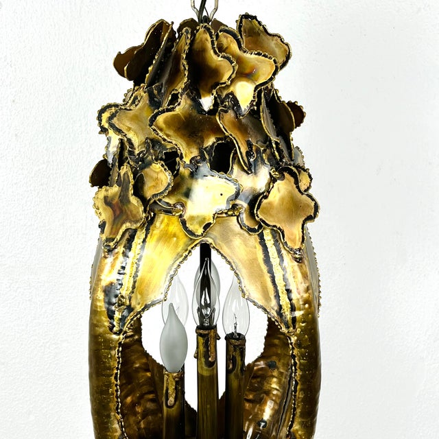1970s Torch Cut Brass Brutalist Chandelier by Tom Greene for Feldman For Sale - Image 11 of 15