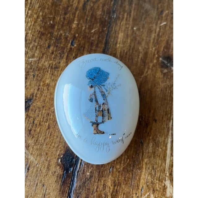 Vintage 1970's Holly Hobbie Egg Trinket Porcelain Box "Start Each Day in a Happy Way" Made in Japan For Sale - Image 9 of 9