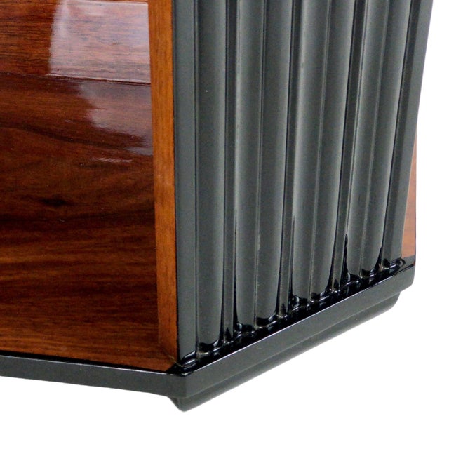 Wood Art Deco Chest of Drawers with Cube Maquetry and Hand-Polished Shellac, 1930s For Sale - Image 7 of 9