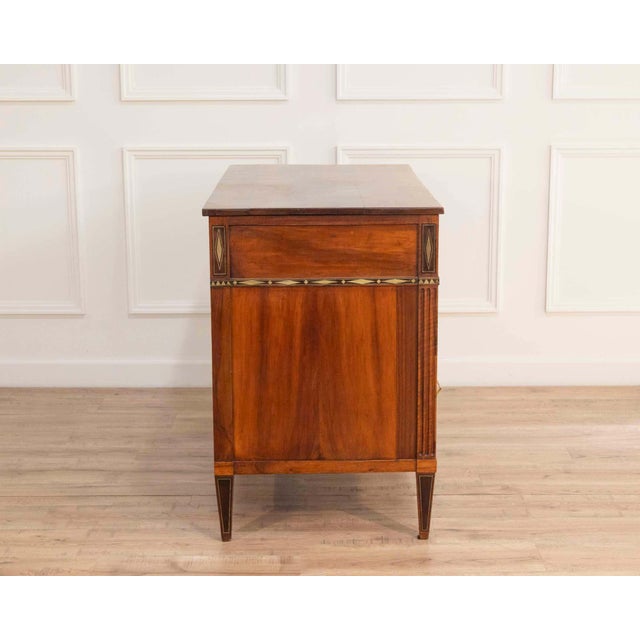 Brown Louis XVI Walnut Chest of Drawers with Brass Inlay, France, Late 18th Century For Sale - Image 8 of 10