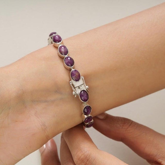 Oval Cabochon 35.44 Ct Ruby Unisex Bracelet in Sterling Silver For Sale - Image 9 of 10