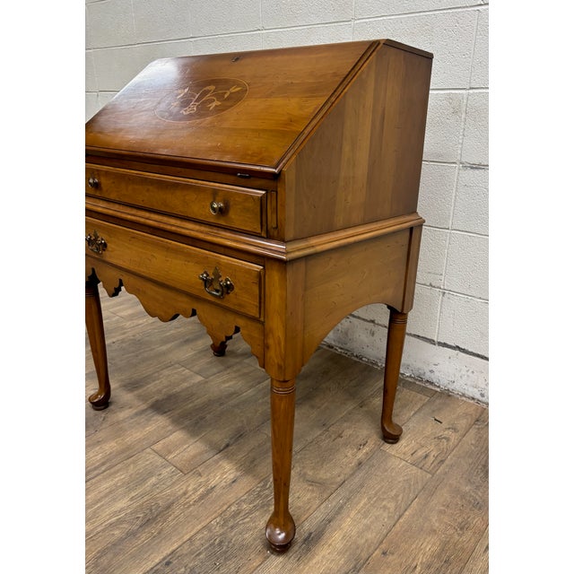 Davis Cabinet Company Vintage Davis Cabinet Co Chippendale Queen Anne Style Slant Front Secretary Desk For Sale - Image 4 of 16