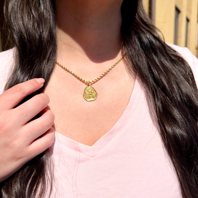 Metal Vintage 1960s Italian 18k Ford Model T Pendant, Open Roadster, Commercial Roadster, Runabout For Sale - Image 7 of 8