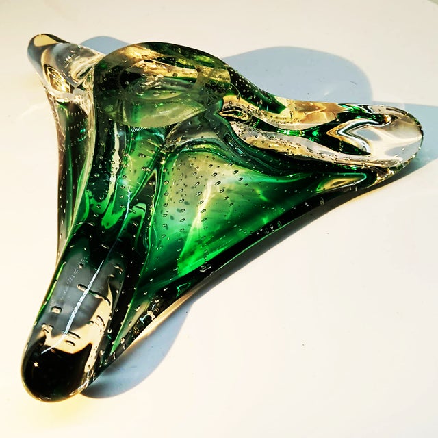 Large Italian Triangular Ashtray in Murano Glass with Air Bubble, 1960s For Sale - Image 11 of 12