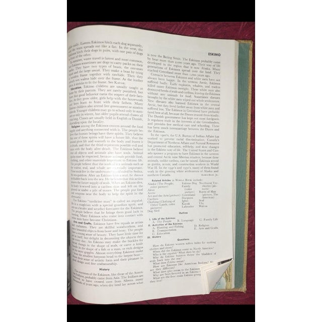 Mid-Century Modern Circa 1980s World Book Encyclopedia Single Volume E: Navy Aristocrat Leatherette With Gilt Accents for Hotel Library Styling For Sale - Image 3 of 5