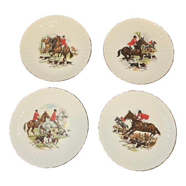 Mid 20th Century English Bone China Plates of Hunting Scenes For Sale