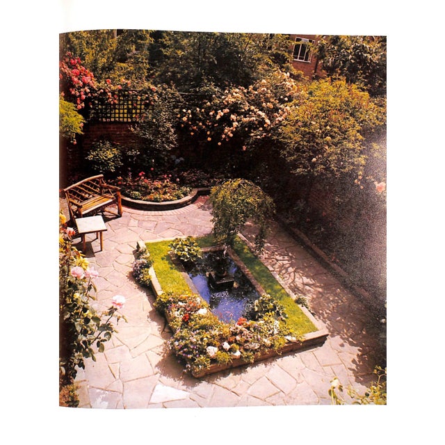 "An Illustrated History of Gardening" 1978 Huxley, Anthony For Sale - Image 9 of 12