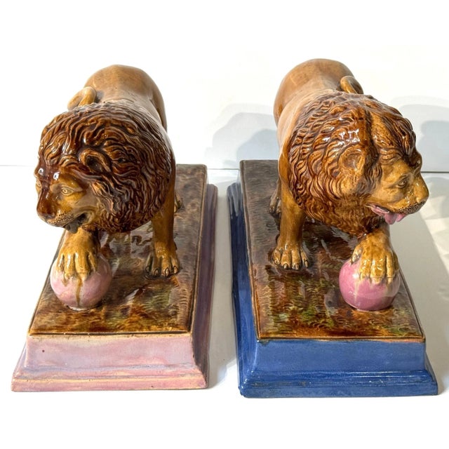 Rare Pair of Ralph Wood Staffordshire Medici Lions in Pink and Blue Bases For Sale In Greensboro - Image 6 of 12