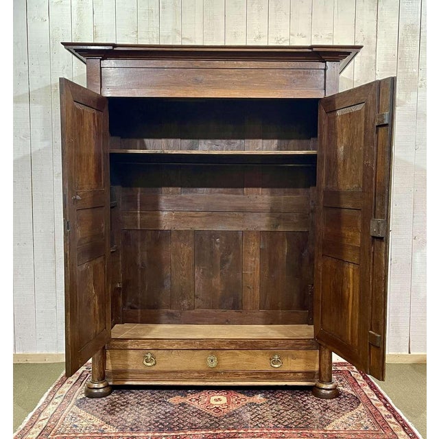 Antique Empire Style Oak Wardrobe, 1800s, in Good conditions. Designed before 1890