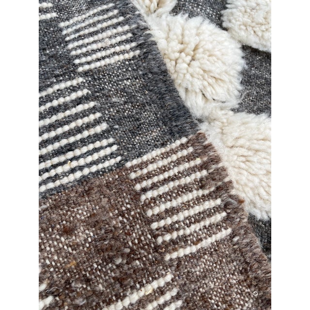 1980s Handmade Moroccan Beni Ouarain Rug For Sale - Image 11 of 12